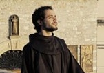 Frate Alessandro, la voce da Assisi